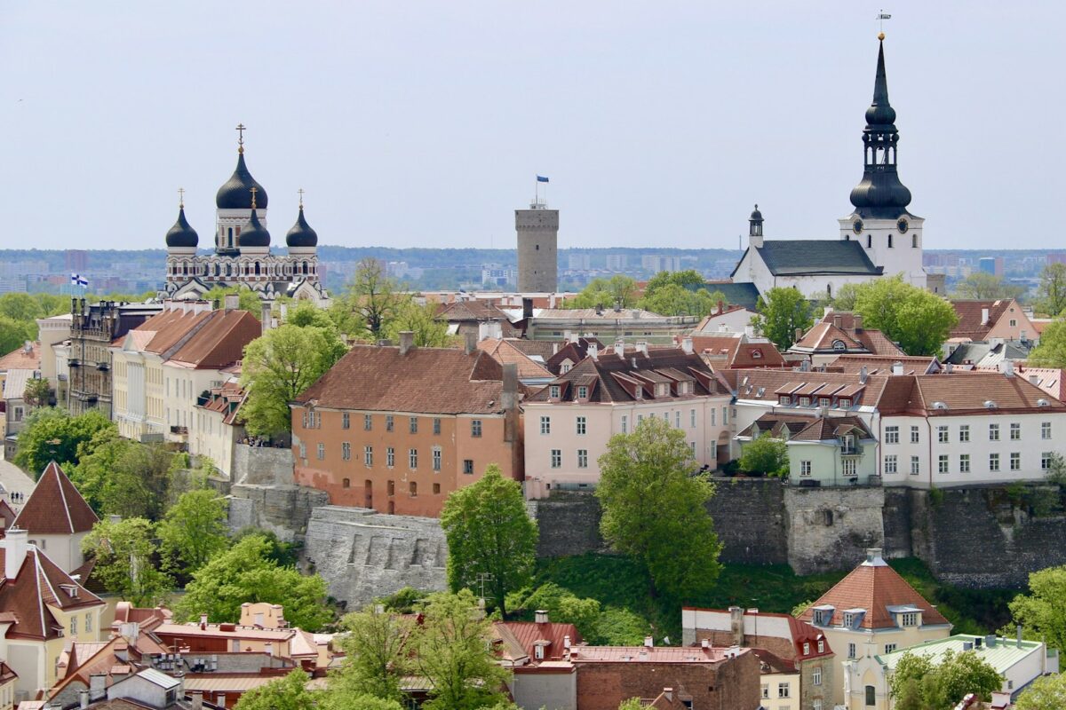 Estonia Digital Nomad Visa 2026 – Tallinn Old Town skyline