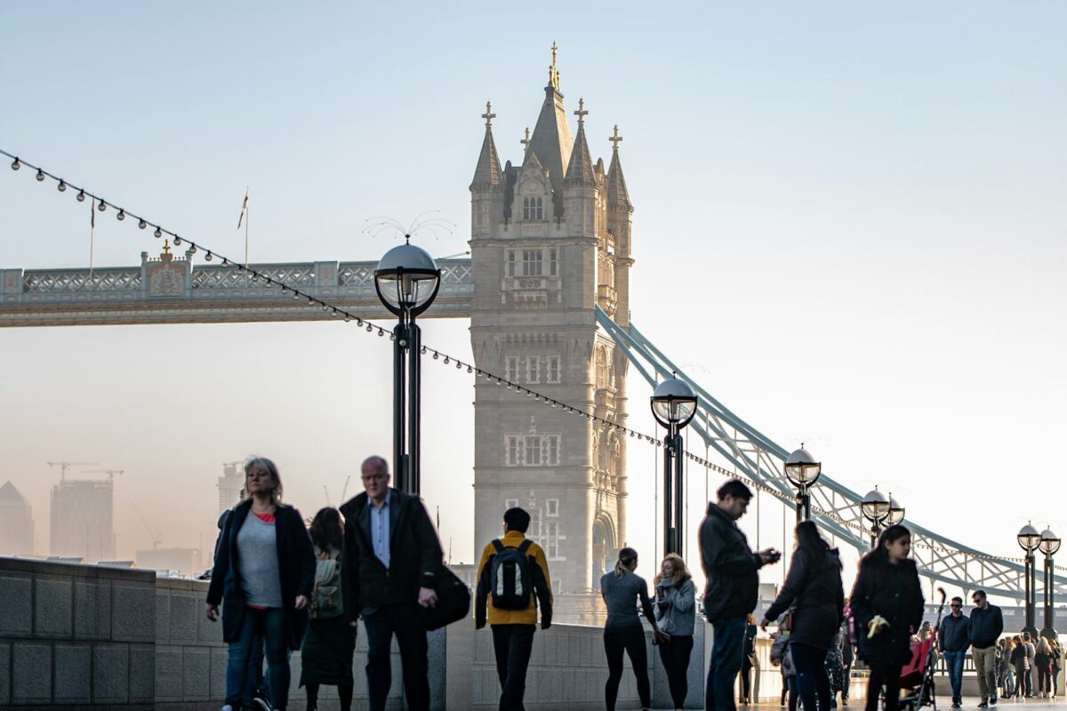 UK Skilled Worker Salary 2026 - london office workers